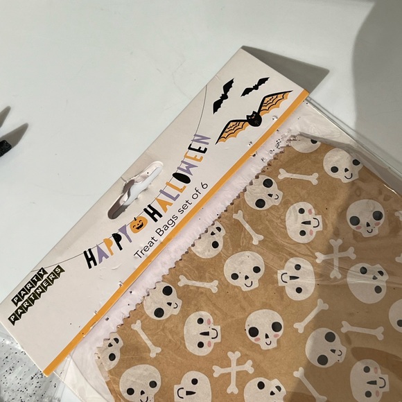 Party Partners Tumbstone Halloween Trick or Treat Bags Set of 6 - Picture 2 of 8